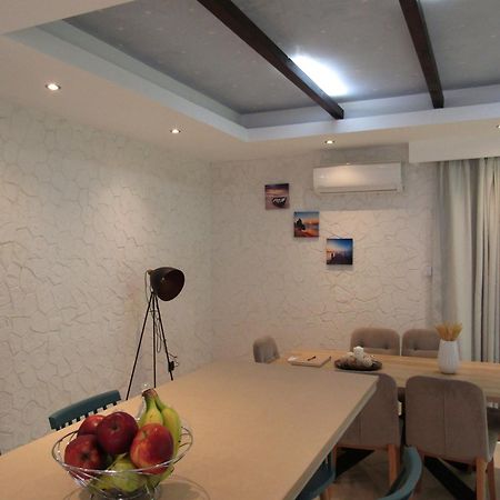 Villa Gusta Tholos  Exteriör bild